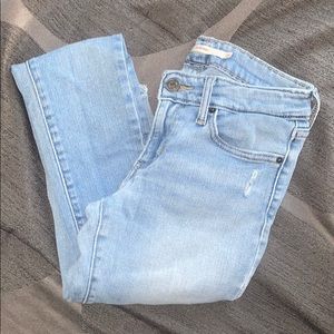 LEVIS 711 MEDIUM WASH JEANS💙